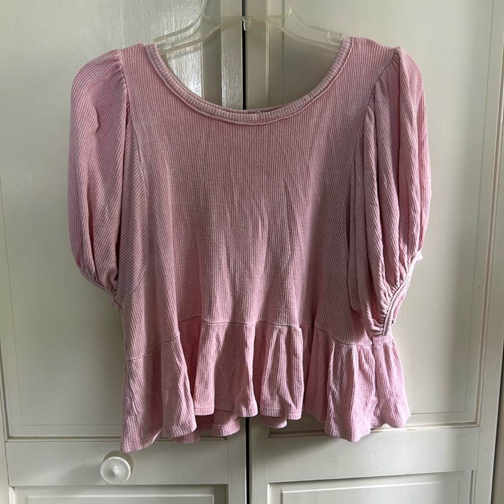 Peach Love California, pink puff sleeve top